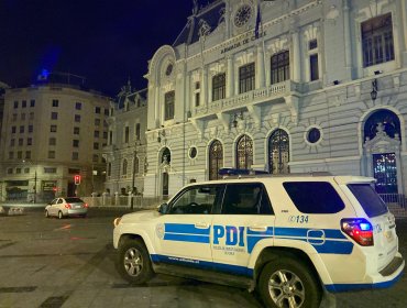 Brutal agresión por un lugar en una feria artesanal termina con un comerciante muerto en plena plaza Sotomayor de Valparaíso