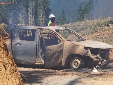 Encapuchados armados queman seis máquinas forestales y tres camionetas en predio de Loncoche