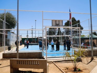 De basural a cancha multiuso: porteños cuentan con nuevo espacio deportivo comunitario en el cerro Los Placeres