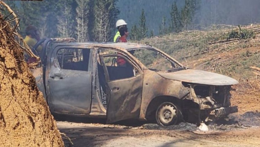 Encapuchados armados queman seis máquinas forestales y tres camionetas en predio de Loncoche