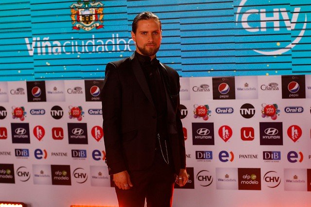 Jean Philippe Cretton renuncia a Chilevisión