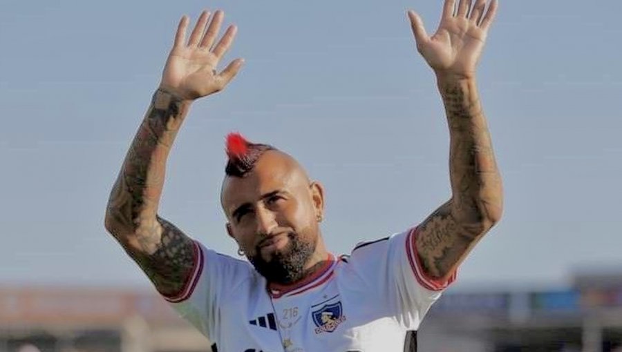 Jugadores de Colo-Colo se deshicieron en elogios a Arturo Vidal por su regreso