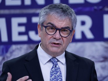 Ministro de Hacienda presenta nuevo proyecto tributario del Gobierno para financiar el aumento de la PGU