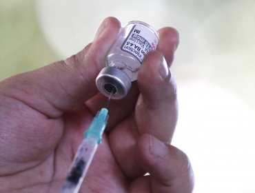 Ministerio de Salud rectifica cifras de vacunas vencidas contra el Covid-19 e instruirá sumario por el "envío de información imprecisa"