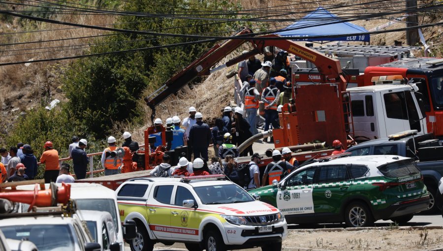 Familiares de trabajador que falleció mientras reparaba una matriz de agua en Valparaíso presentarán una querella criminal