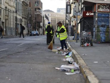 Aumentan dotación de funcionarios para reforzar servicio de aseo y mantención de áreas verdes en Valparaíso