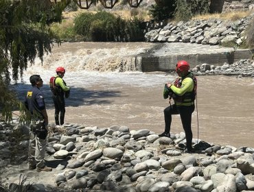 Labores de búsqueda de Michelle Silva continuarán con buzos y drones en "lugares clave" del río Aconcagua en San Felipe