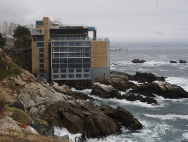 Cámara Chilena de la Construcción dice que demolición del Hotel Punta Piqueros refleja las dificultades que tienen los proyectos de inversión en Chile