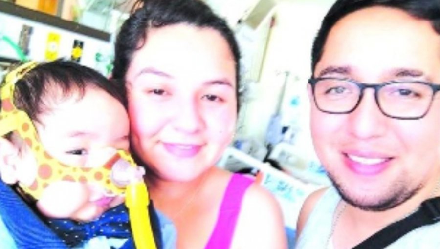 Familia de El Tabo vive verdadero calvario: Bebé de ocho meses necesita el medicamento más caro del mundo