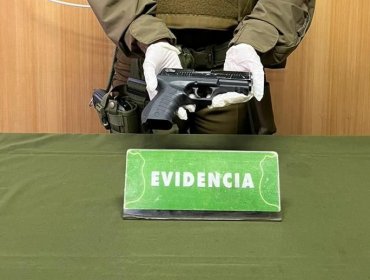 Detienen a adolescente de 17 años con prontuario por portar arma adaptada para el disparo en Valparaíso