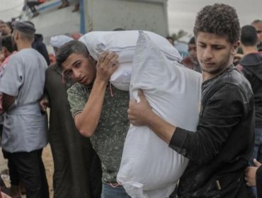 Por qué EE.UU. y otros países han suspendido su apoyo a la agencia de la ONU para los refugiados palestinos
