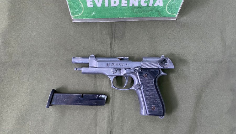 Adolescente de 16 años es detenido por porte y tenencia de arma adaptada para el disparo en Playa Ancha