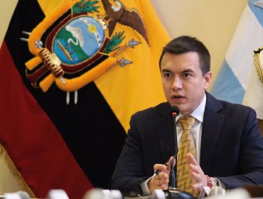 Presidente de Ecuador dice que no reconocerá el resultado de próximas elecciones en Venezuela por no ser "libres"