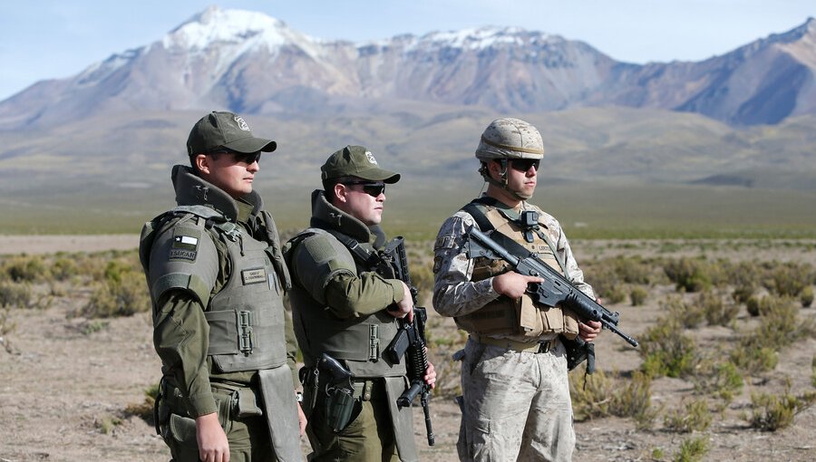 Militares abren fuego contra mujer que transportaba 17 migrantes irregulares en Colchane