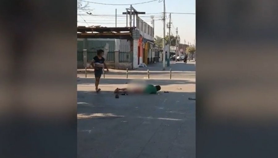 Mujer apuñaló a un hombre en plena vía pública de Estación Central: agresora mantiene 16 reiteraciones delictuales