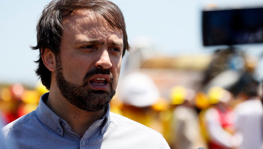 Alcalde Jorge Sharp solicita la llegada del fiscal nacional a la investigación por incendios en la región de Valparaíso