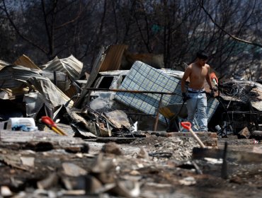 Afectados por los incendios en Viña del Mar acusan ser víctimas de saqueos: “Han tratado de meterse a casas que quedaron en pie”