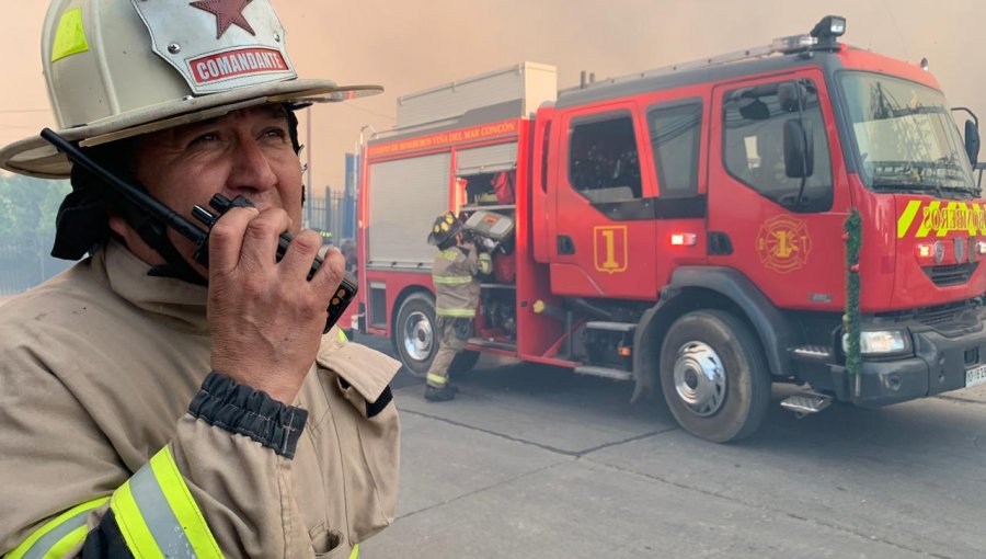 Comandante del Cuerpo de Bomberos de Viña del Mar: “Hay gente que está prendiendo fuego, y a lo mejor se coordinó, no lo descartamos”