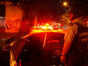 Persecución por robo a General en retiro de Carabineros termina con automóvil volcado y cuatro detenidos en La Pintana