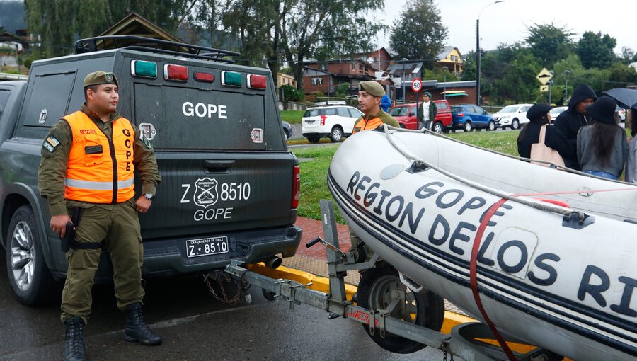 Bombero entrega detalles del rescate del cuerpo de Sebastián Piñera: Se encontraba a 300 metros de la orilla y 28 metros de profundidad