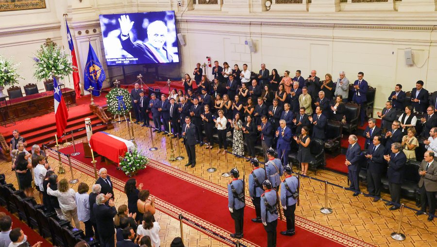 "Dios lo quiso llamar a su lugar": Las emotivas palabras de la hija mayor de Sebastián Piñera tras íntima misa