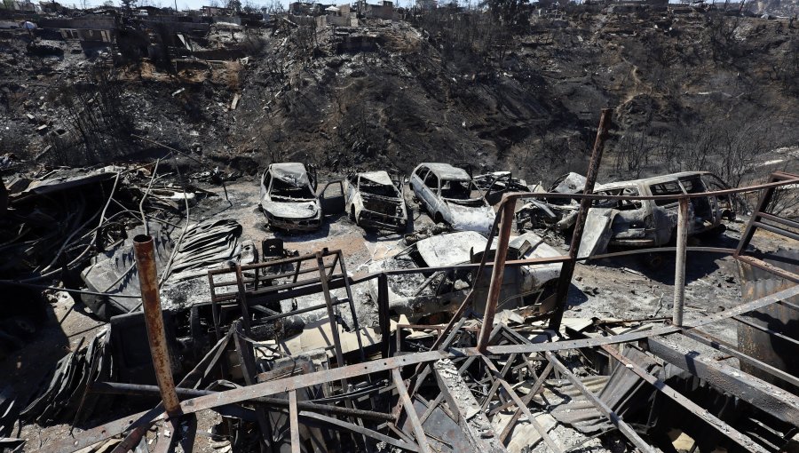 Aumentan a 40 los cuerpos identificados de víctimas por incendios forestales en la región de Valparaíso