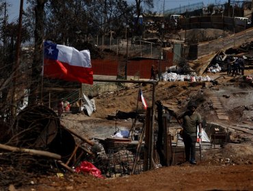 Decretan nueva medida por los incendios en la región de Valparaíso: restringen ingreso de vehículos particulares a las zonas afectadas