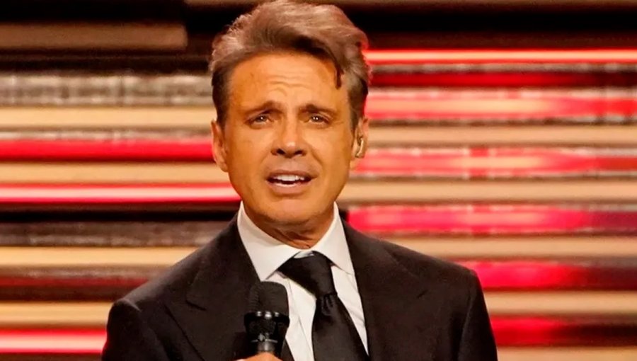 A días de venir a Chile: Luis Miguel sufre polémica por “apático” show en Venezuela