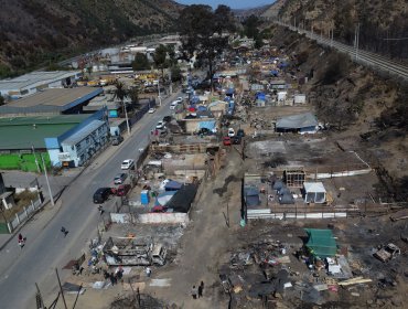 Ministra (s) de Educación dice que se encuentran trabajando para que "no se retrase" el inicio de clases en Valparaíso tras incendios