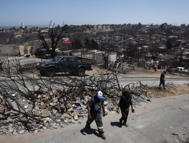 Más de 4 mil Bonos de Recuperación han sido entregados a familias afectadas por incendios en la región de Valparaíso