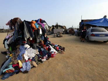 Advierten riesgos por acumulación de ropa en mal estado donada a damnificados por incendios en la región de Valparaíso