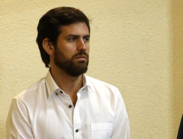 Diputado Ibáñez llamó a "bajar un cambio" y ponerse a "disposición de los acuerdos"