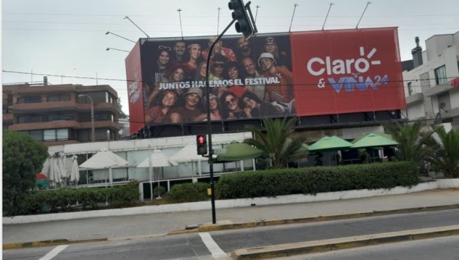 Denuncian nuevo caso de publicidad ilegal en Viña del Mar: Esta vez en el ex Long Beach de Reñaca