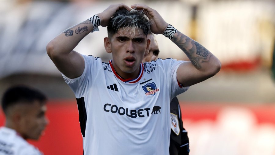 Carlos Palacios se lesionó y quedó al margen del debut de Colo-Colo ante Unión Española