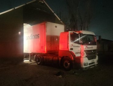 Robo con secuestro de un camión termina con cinco detenidos en Maipú