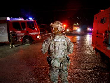 Extienden toque de queda para sectores afectados por los incendios forestales en la región de Valparaíso