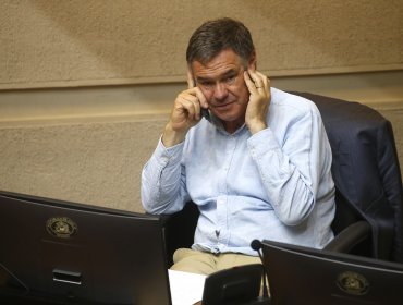 Senador Manuel José Ossandón: "Ha sido un error santificar la imagen de Piñera"