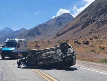 Dos chilenos mueren en accidente vehicular en Argentina que obligó a cerrar el Paso Fronterizo Los Libertadores