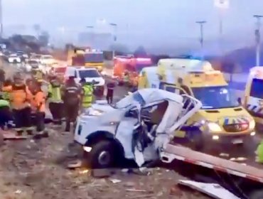 Hombre de unos 60 años pierde la vida tras violenta colisión entre su camioneta y un tractocamión en autopista de Los Andes