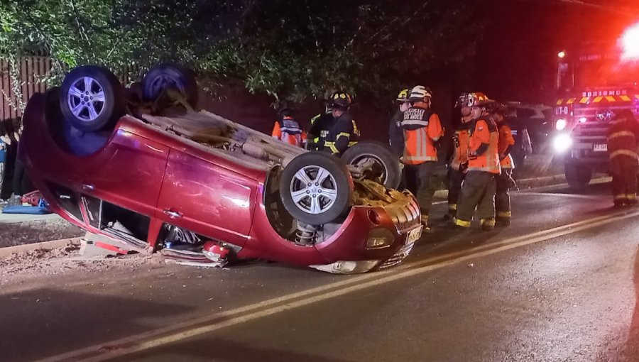 Siete lesionados deja volcamiento de vehículo menor en el paradero 4 de Calle Larga