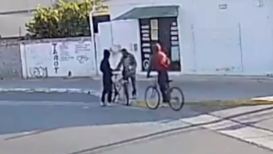 Dos sujetos apuñalan a adulto mayor para sustraerle su bicicleta en Quillota
