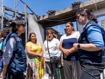 Gobierno compromete incluir sedes sociales en el plan de reconstrucción tras los incendios en la región de Valparaíso