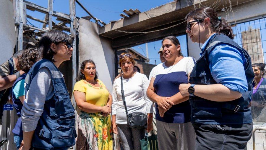 Gobierno compromete incluir sedes sociales en el plan de reconstrucción tras los incendios en la región de Valparaíso