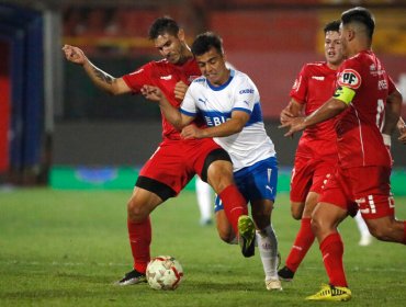 Ñublense le amargó el debut a Universidad Católica de la mano de Patricio Rubio