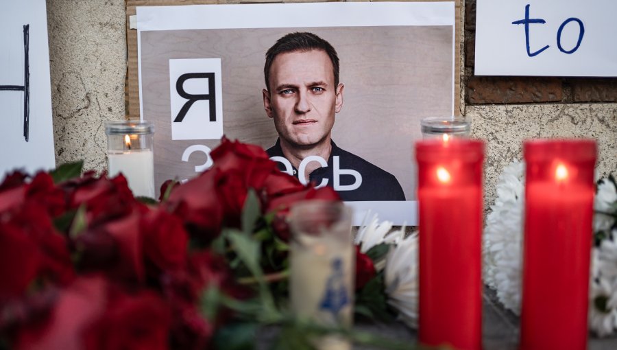 Cientos de personas despiden a Alexei Navalni: Kremlin aún no entrega el cuerpo