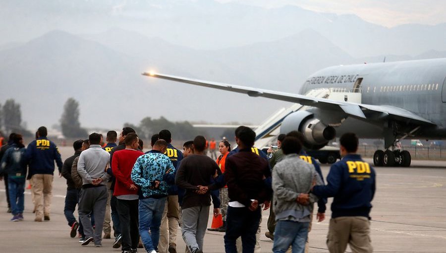 Gobierno materializa la expulsión de 45 migrantes del país