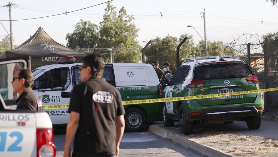 Hallan cuerpo envuelto en una frazada y nylon a un costado de la vía férrea en Cerrillos