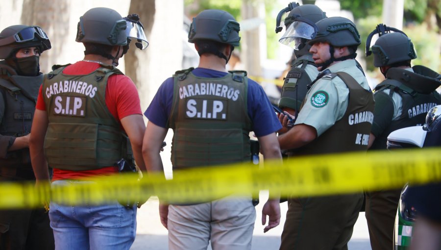 Dos personas fueron baleadas durante asalto a pocas cuadras de la casa del presidente Boric en el barrio Yungay de Santiago