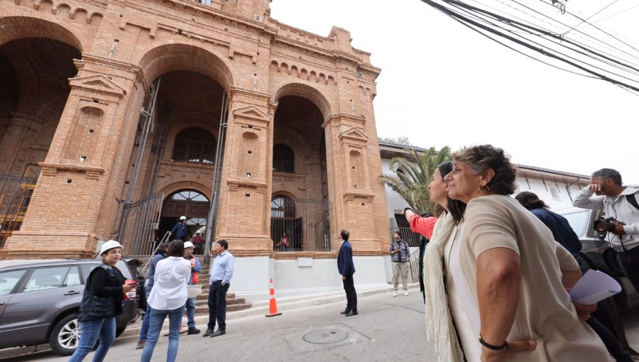 Restauración de la iglesia San Francisco de Valparaíso llegó al 100% y abrirá sus puertas durante el primer semestre de este año