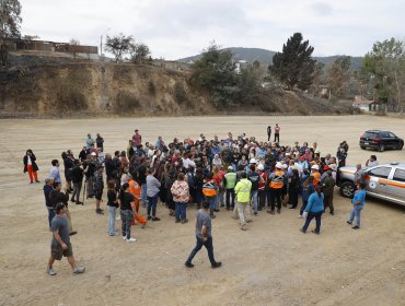 50 familias de El Olivar junto a diputados Republicanos presentan recurso contra el gobierno para recibir ayuda